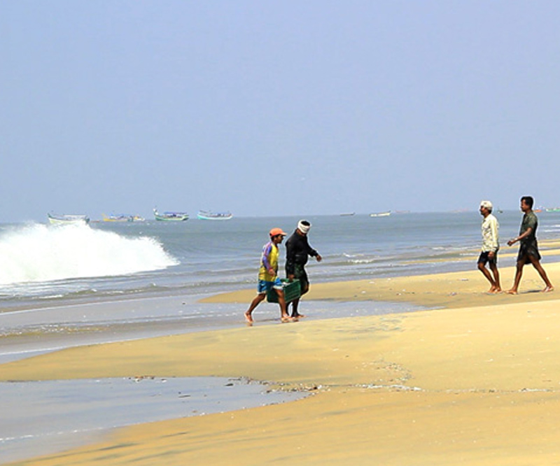 Chavakkad Beach - 4 km